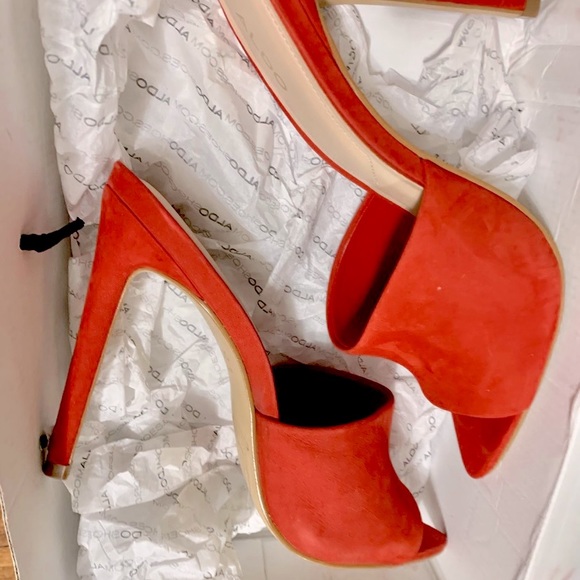 Red aldo heels - Picture 2 of 2